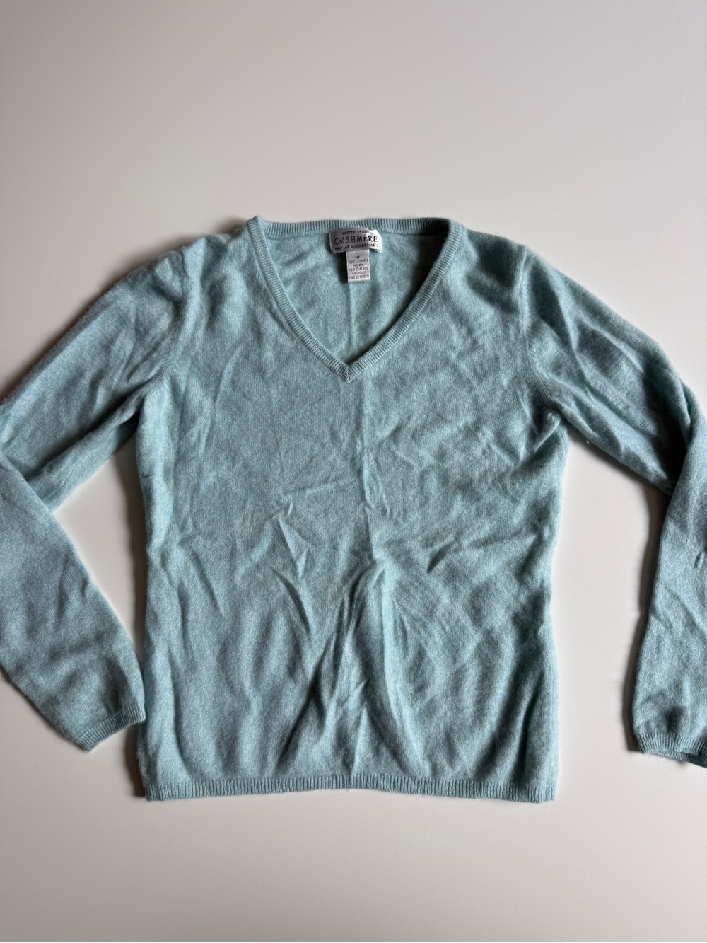 Sutton Studio Cashmere only at Bloomingdale’s Light Blue V-Neck Sweater- Medium